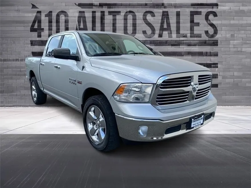2014 Ram 1500 SLT photo 1