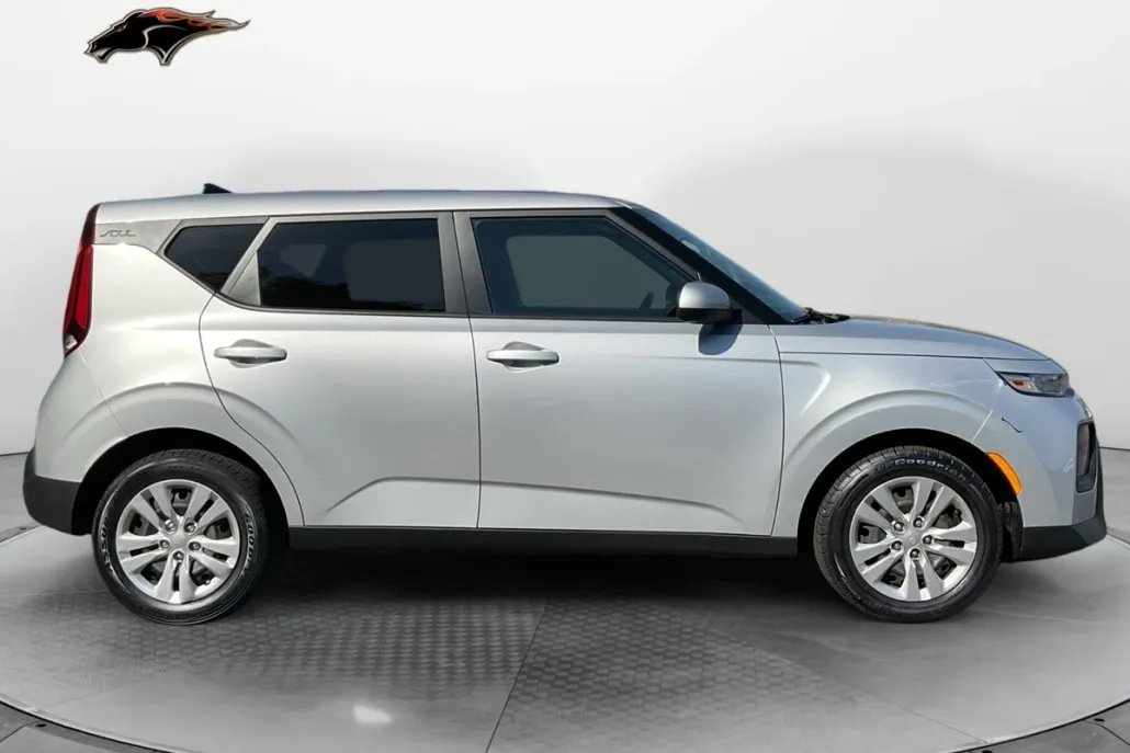 2020 Kia Soul LX photo 1
