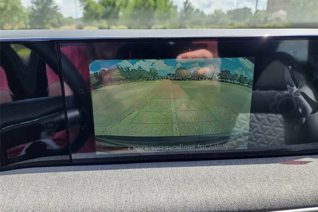 2025 Nissan Kicks SV photo 1
