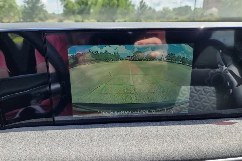 2025 Nissan Kicks SV photo 1