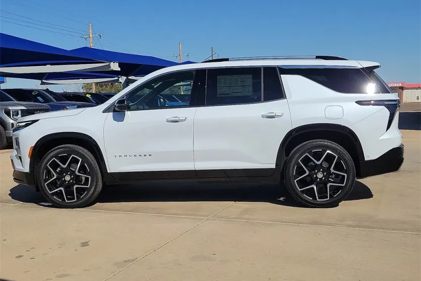 2026 Chevrolet Traverse High Country photo 1