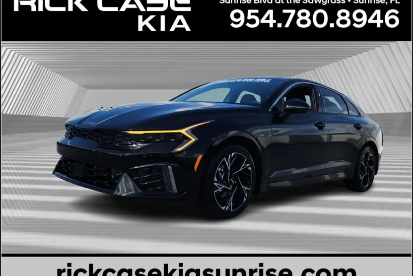 2025 Kia K5 GT-Line photo 1