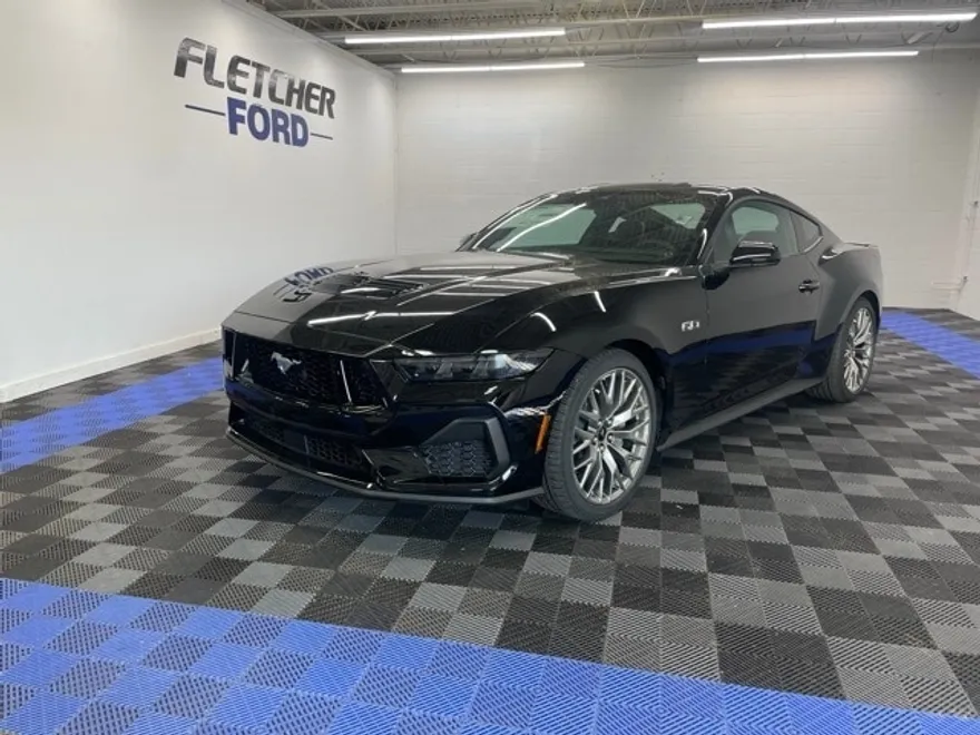 2025 Ford Mustang GT Premium photo 1