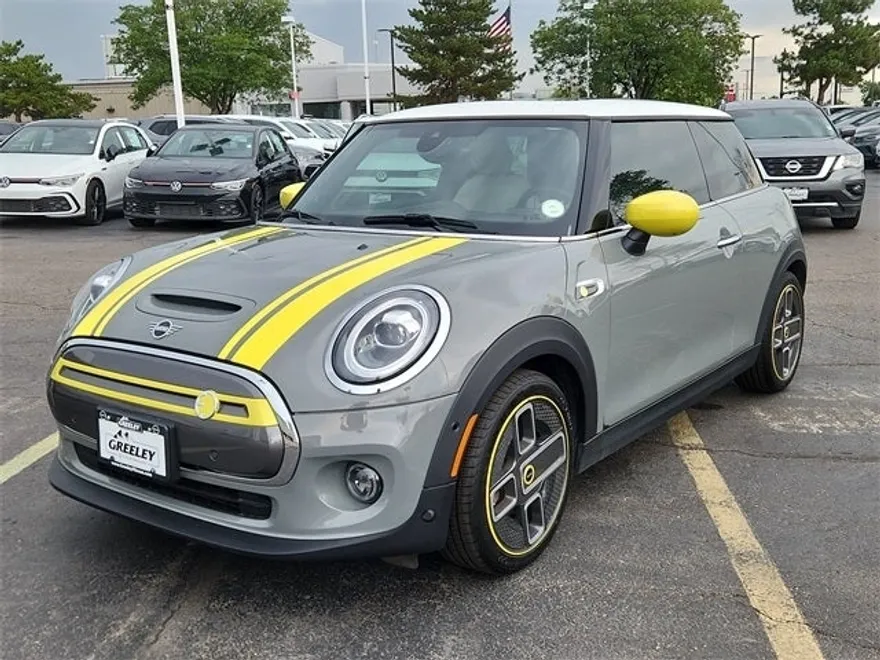 2021 Mini Cooper SE Signature photo 1