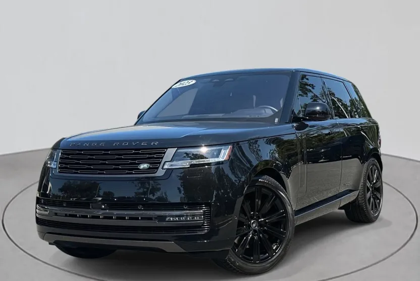 2023 Land Rover Range Rover SE photo 1
