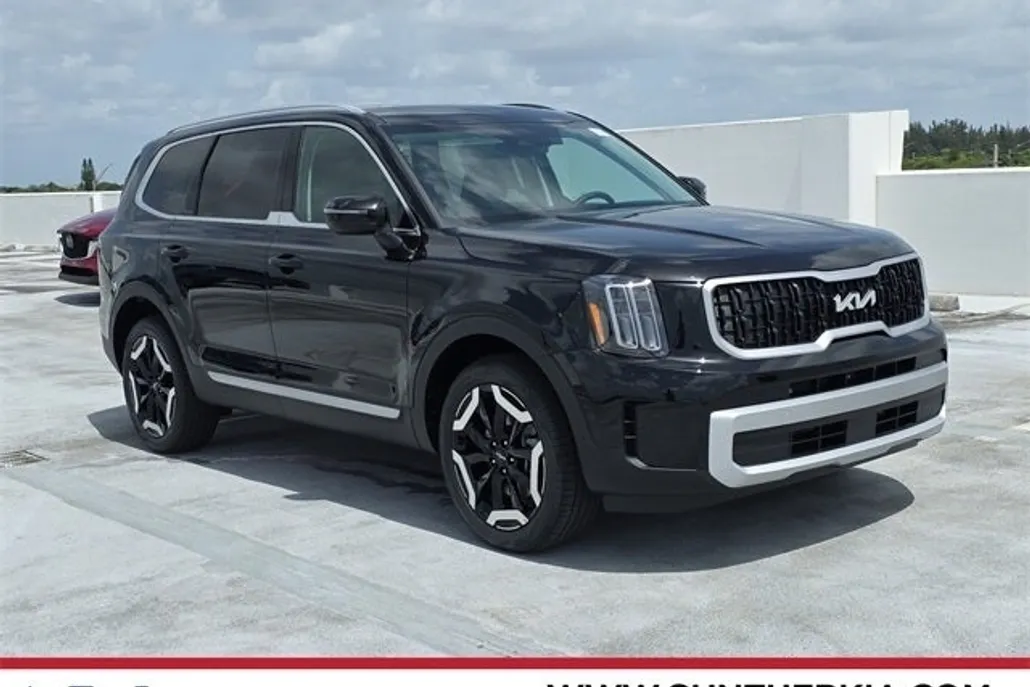 2025 Kia Telluride EX photo 1