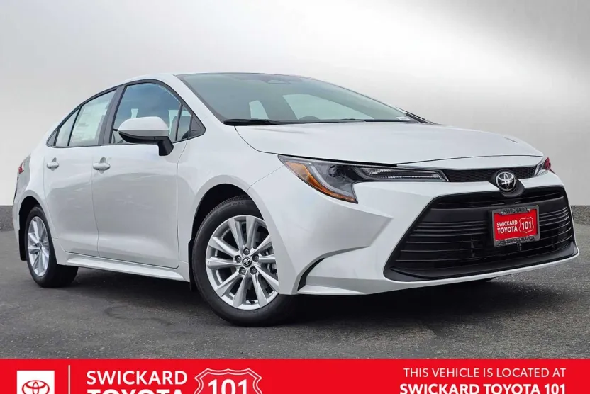 2025 Toyota Corolla LE photo 1