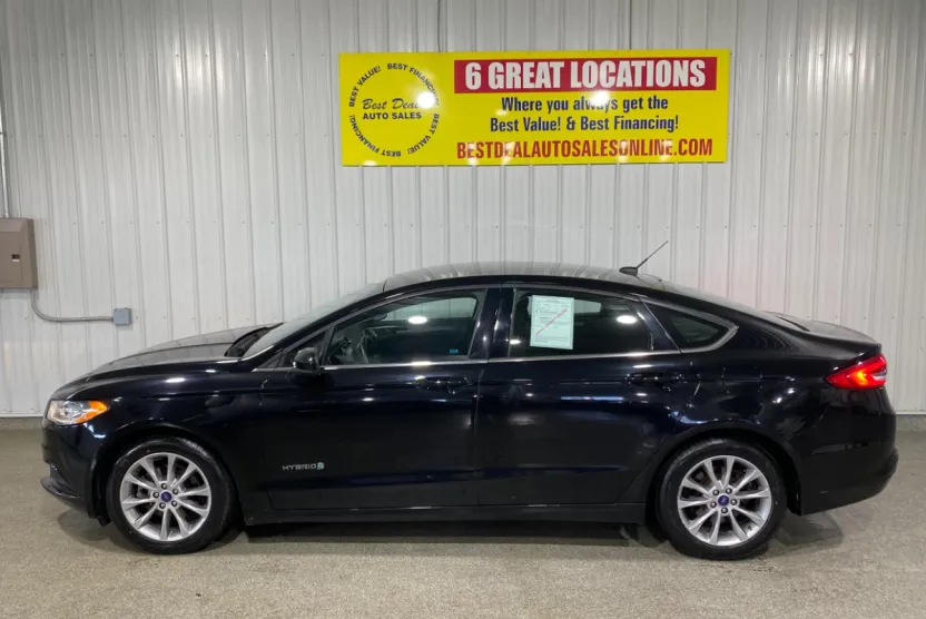 2017 Ford Fusion Hybrid SE photo 1