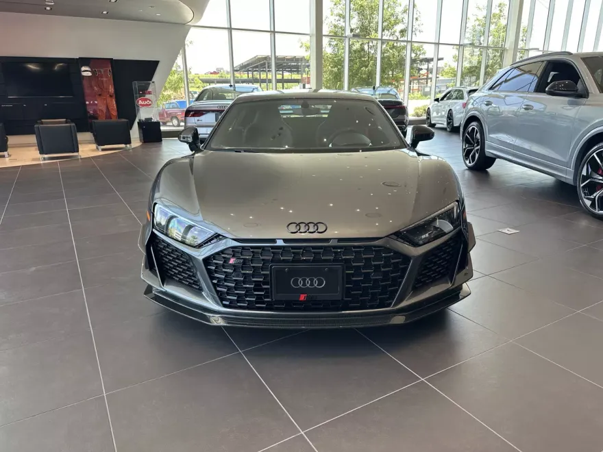 2023 Audi R8 Coupe V10 photo 1