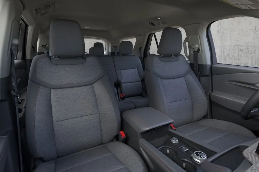 2025 Ford Explorer photo 1