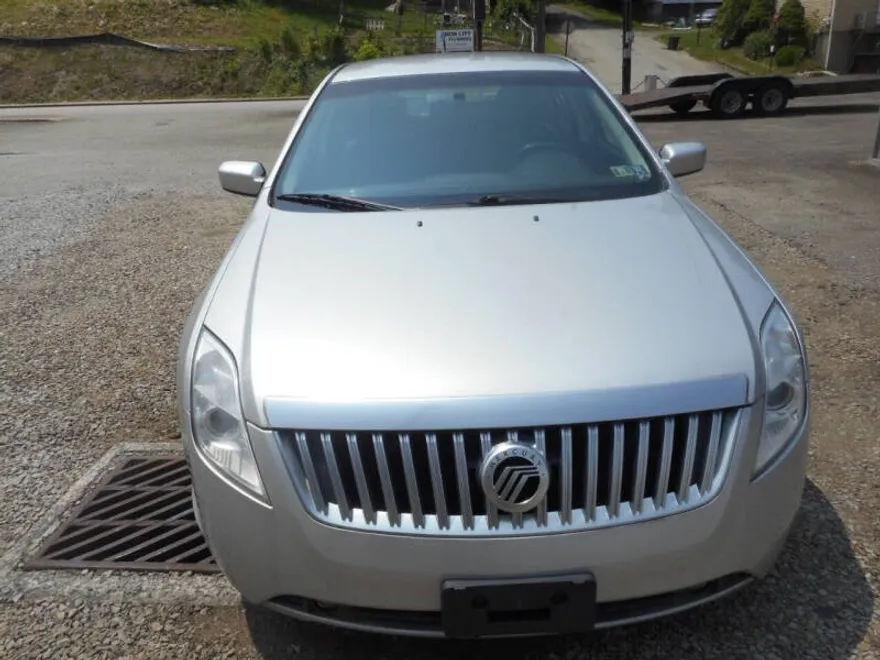 2010 Mercury Milan V6 Premier photo 1
