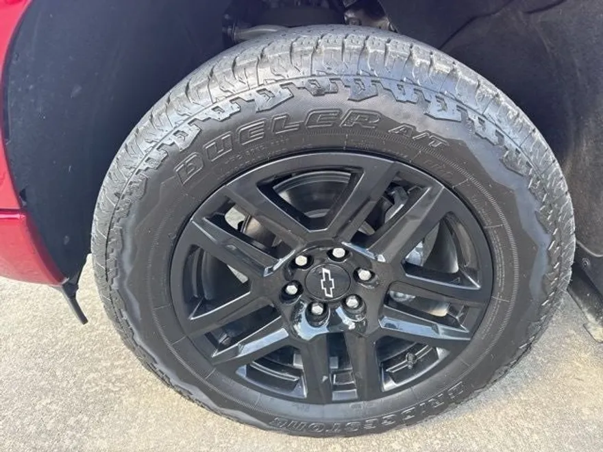 2024 Chevrolet Silverado 1500 RST photo 1