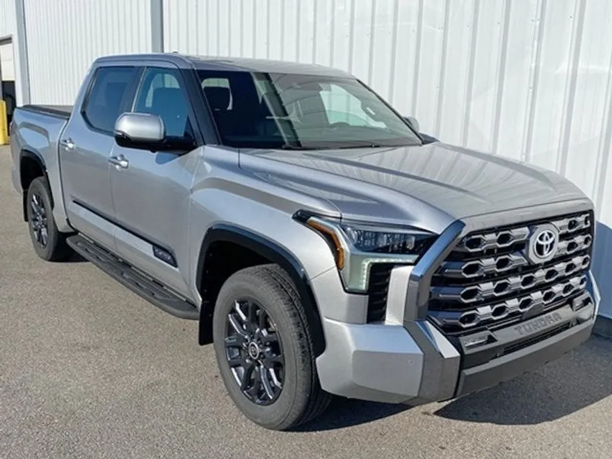 2024 Toyota Tundra Platinum photo 1