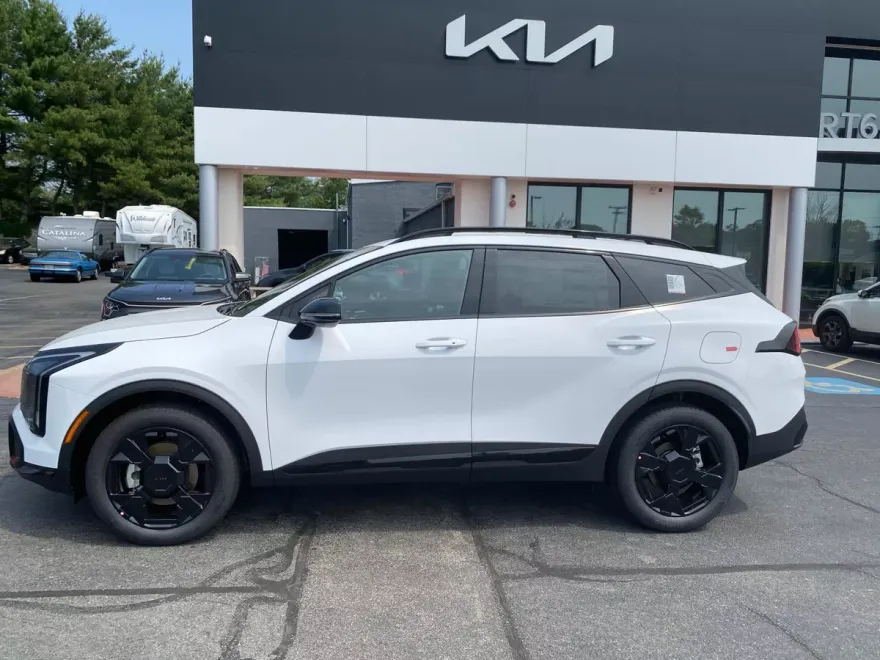 2026 Kia Sportage X-Line photo 1