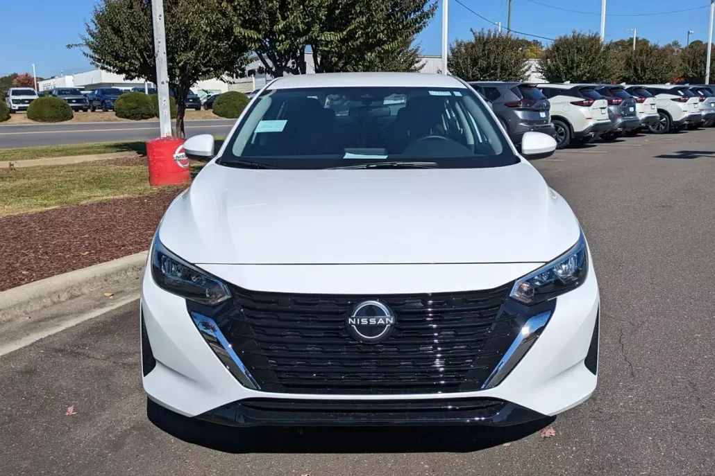 2025 Nissan Sentra S photo 1