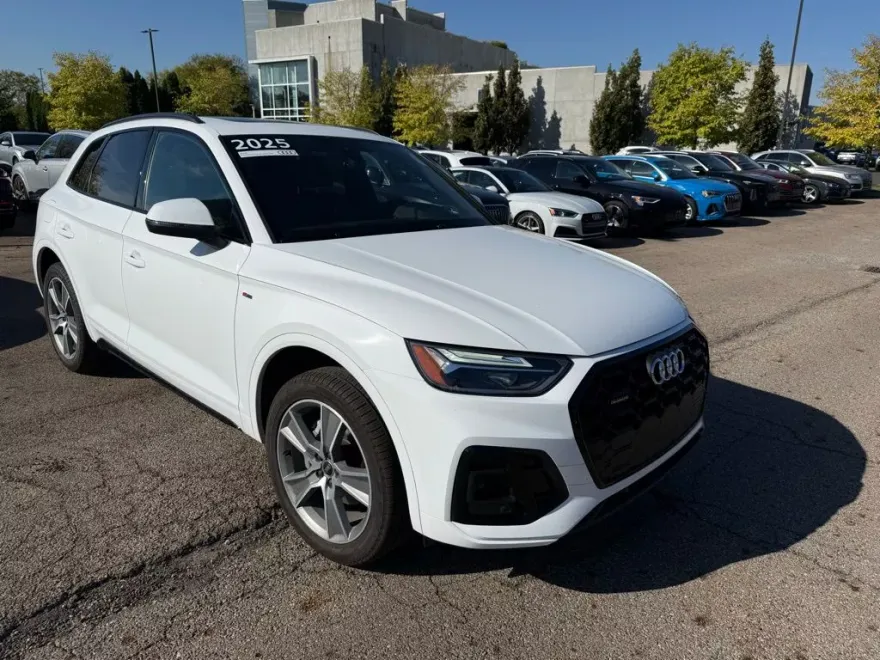 2025 Audi Q5 45 S line Premium photo 1