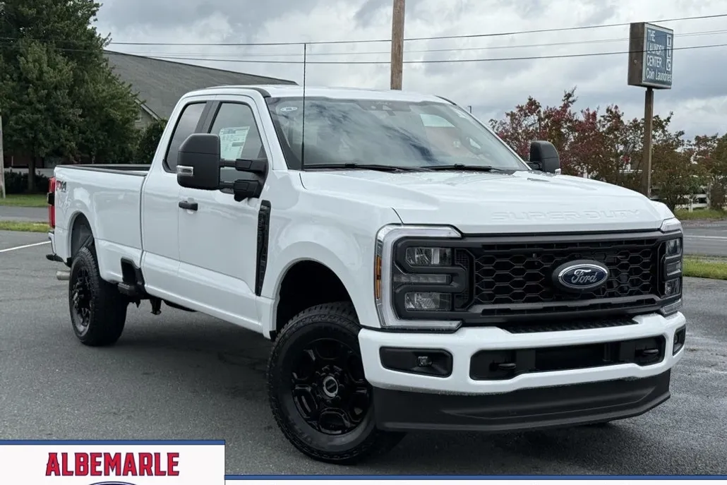 2025 Ford F-350 photo 1