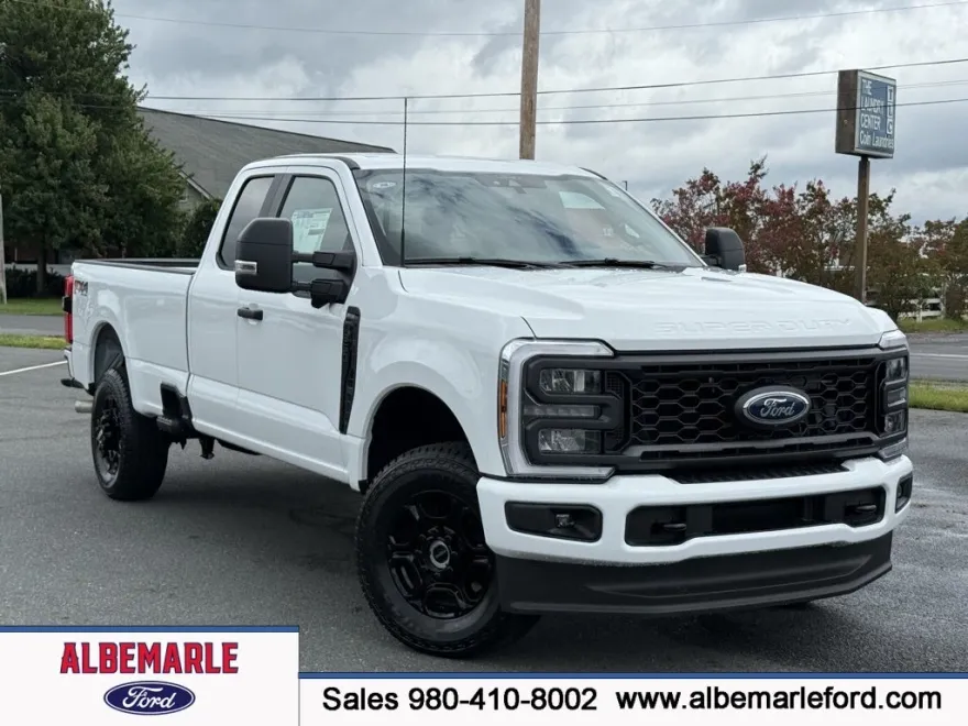 2025 Ford F-350 photo 1