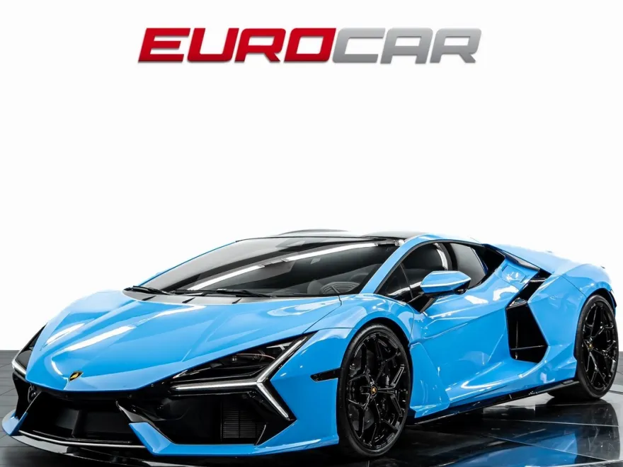 2025 Lamborghini Revuelto photo 1
