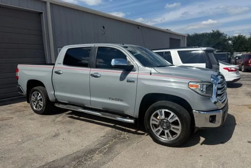 2019 Toyota Tundra CrewMax Limited photo 1