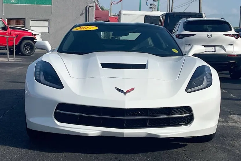 2017 Chevrolet Corvette Stingray Coupe 1LT photo 1