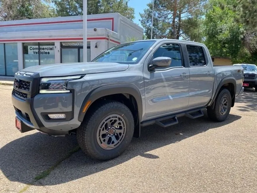 2025 Nissan Frontier PRO-4X photo 1