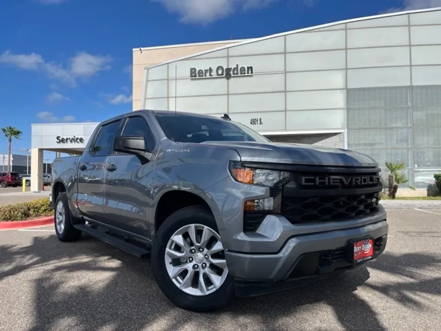 2023 Chevrolet Silverado 1500 Custom photo 1