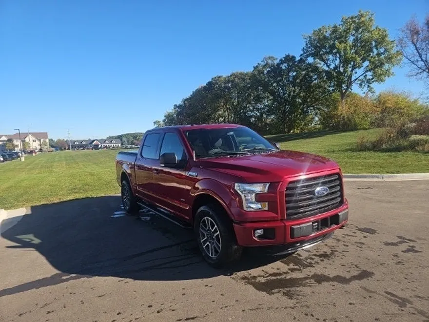 2016 Ford F-150 XLT photo 1