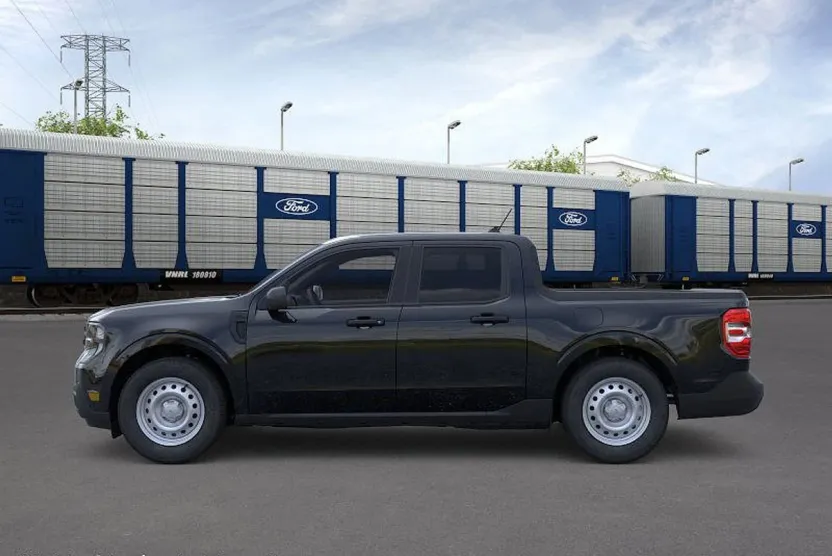 2025 Ford Maverick XL photo 1