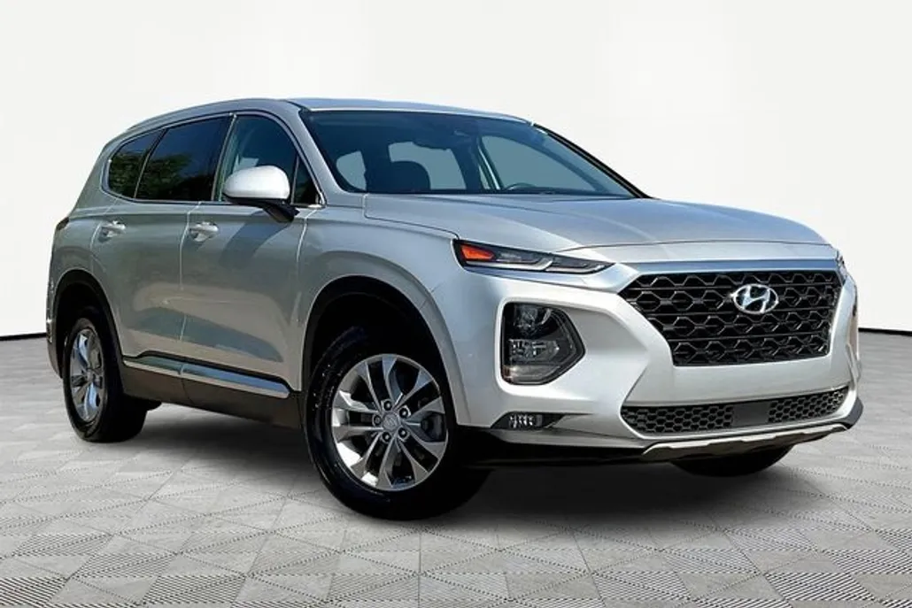 2019 Hyundai Santa Fe SEL photo 1