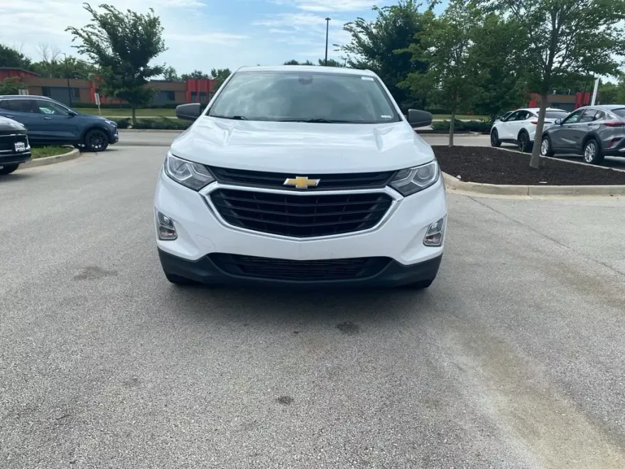 2020 Chevrolet Equinox LS photo 1