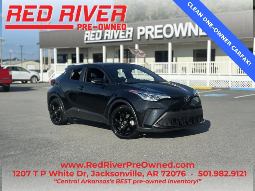 2022 Toyota C-HR XLE photo 1