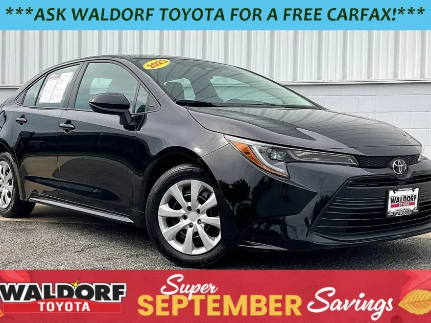 2023 Toyota Corolla LE photo 1