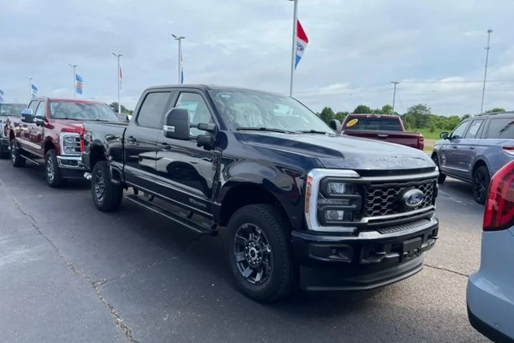 2025 Ford F-250 photo 1