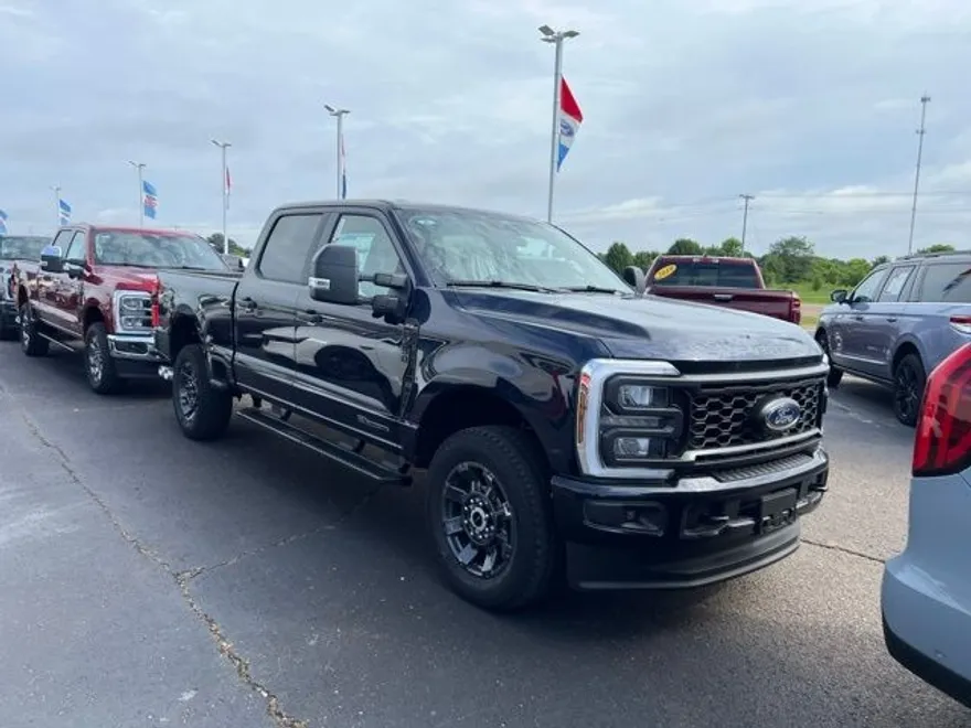 2025 Ford F-250 photo 1