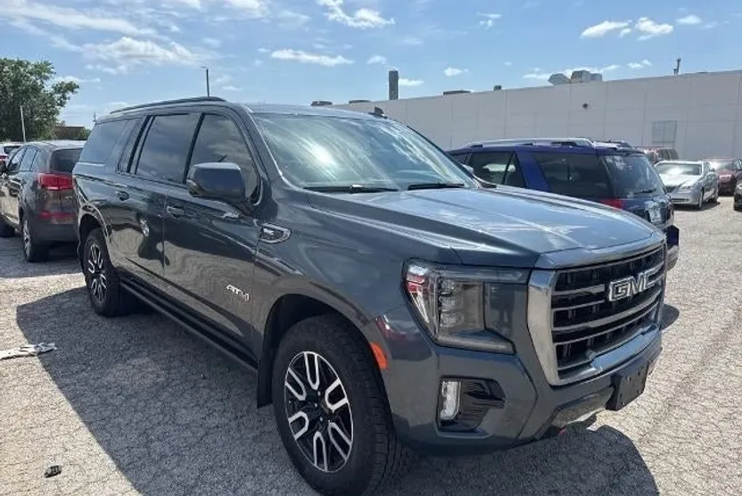 2021 Gmc Yukon XL AT4 photo 1