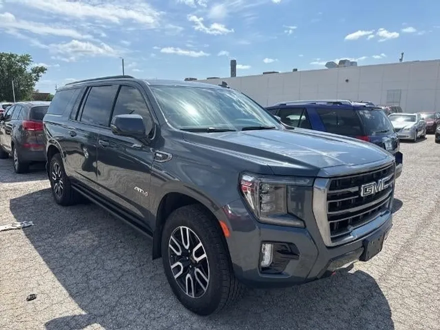 2021 Gmc Yukon XL AT4 photo 1