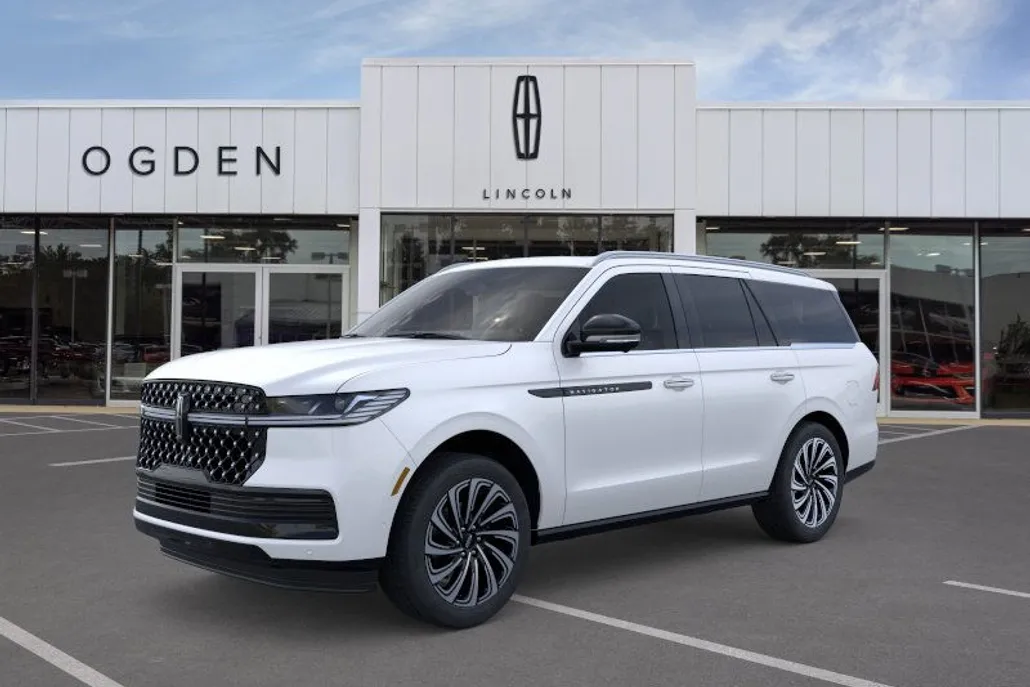 2025 Lincoln Navigator Black Label photo 1