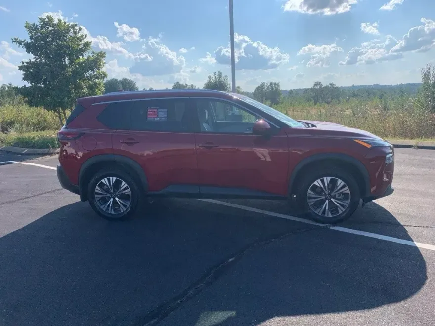2023 Nissan Rogue SV photo 1