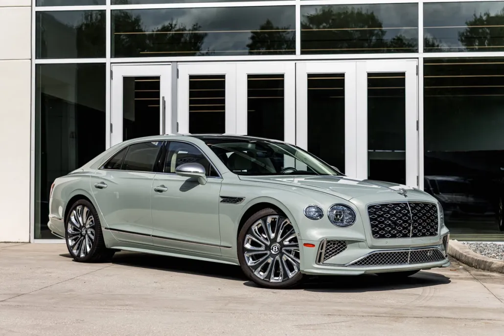 2025 Bentley Flying Spur Speed photo 1