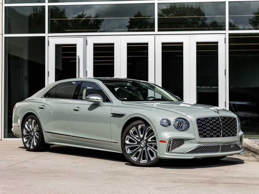 2025 Bentley Flying Spur Speed photo 1