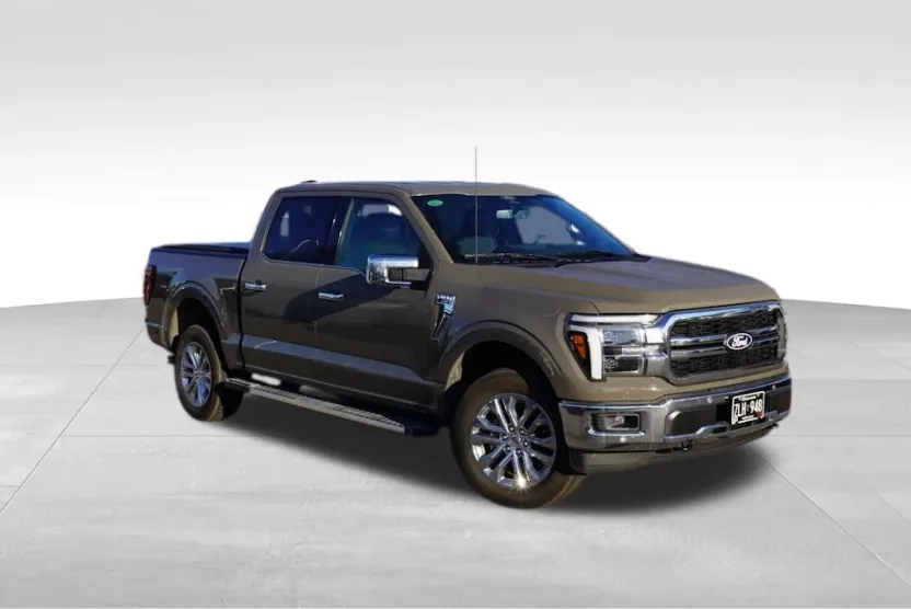 2025 Ford F-150 Lariat FX4 photo 1