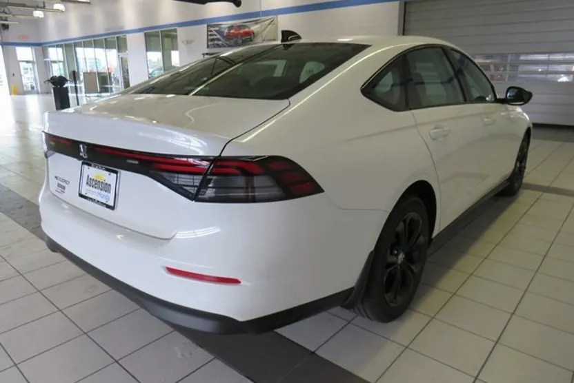 2025 Honda Accord SE photo 1