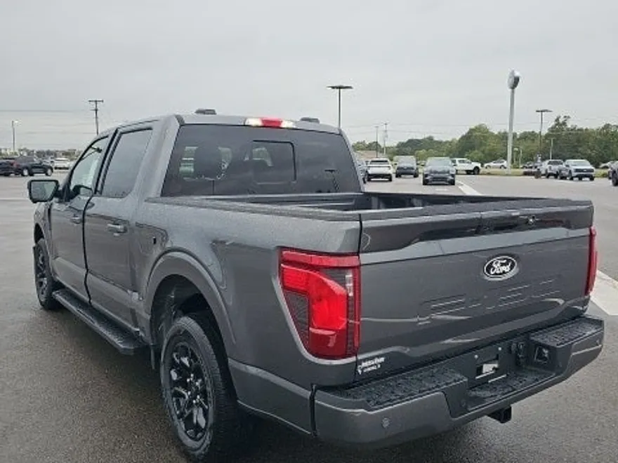 2025 Ford F-150 XLT photo 2