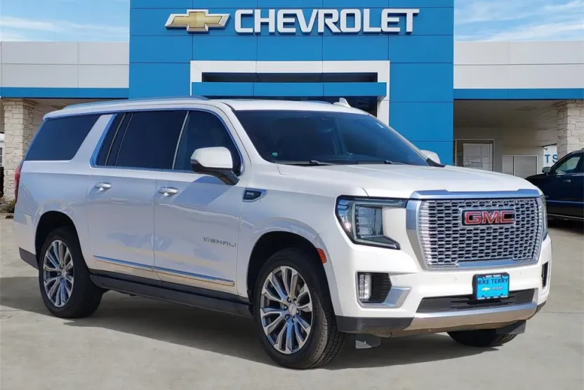 2021 Gmc Yukon XL Denali photo 1
