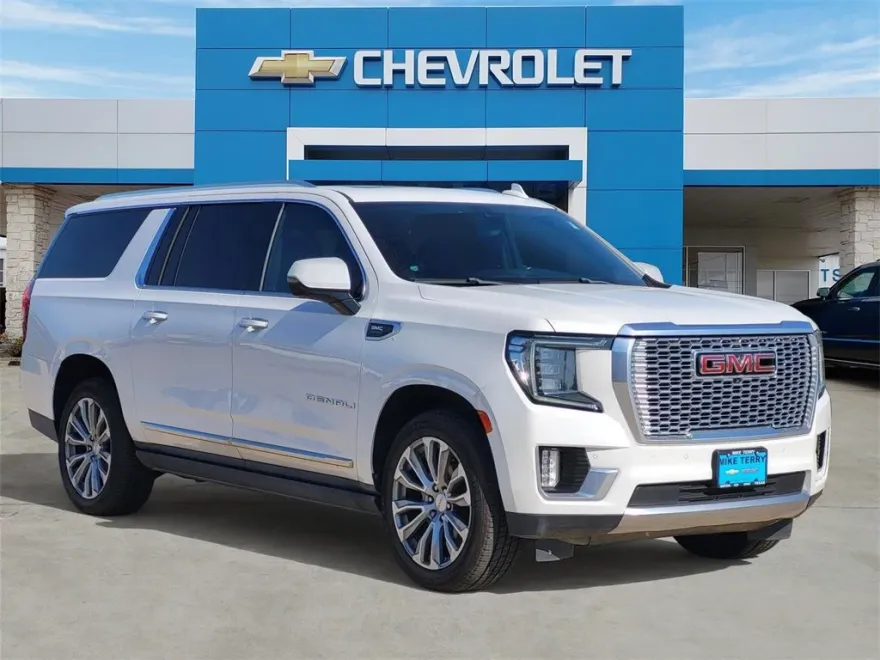 2021 Gmc Yukon XL Denali photo 1
