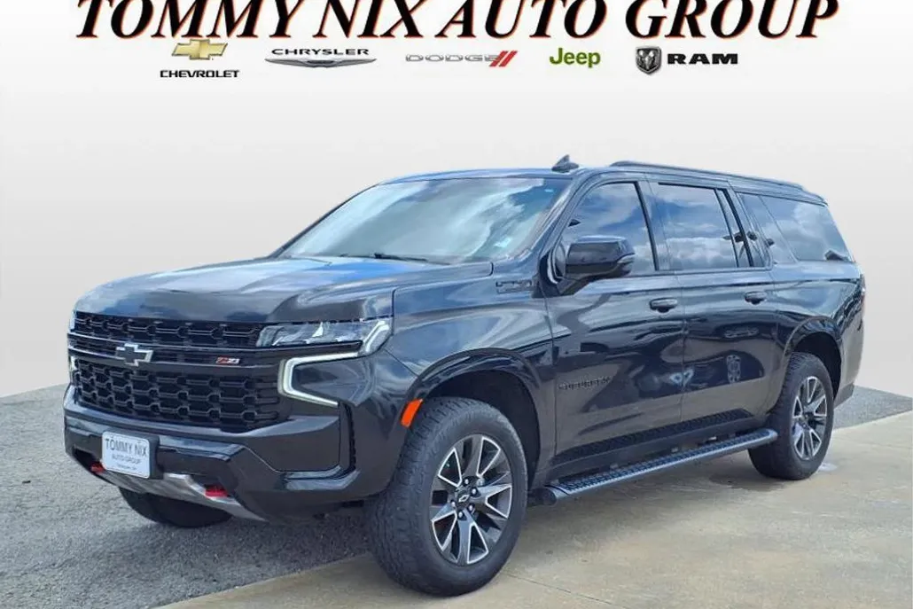 2021 Chevrolet Suburban Z71 photo 1