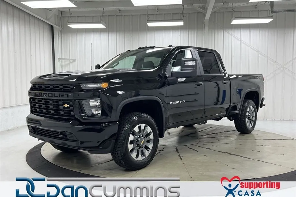 2023 Chevrolet Silverado 2500HD Custom photo 1