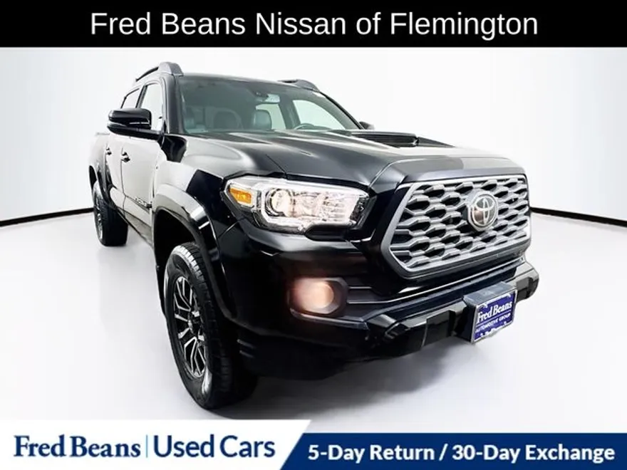 2022 Toyota Tacoma TRD Sport photo 1