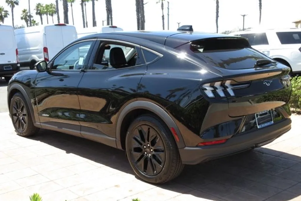 2025 Ford Mustang Mach-E Select photo 1